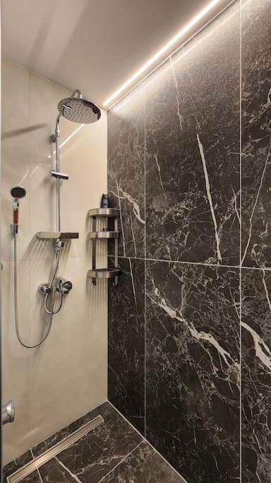 Diamond Residences 2bd 2bth 11fl Lux & Free P Apartment *