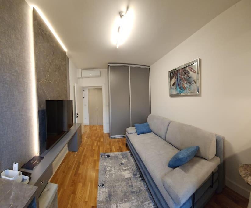Diamond Residences 2bd 2bth 11fl Lux & Free P Apartment