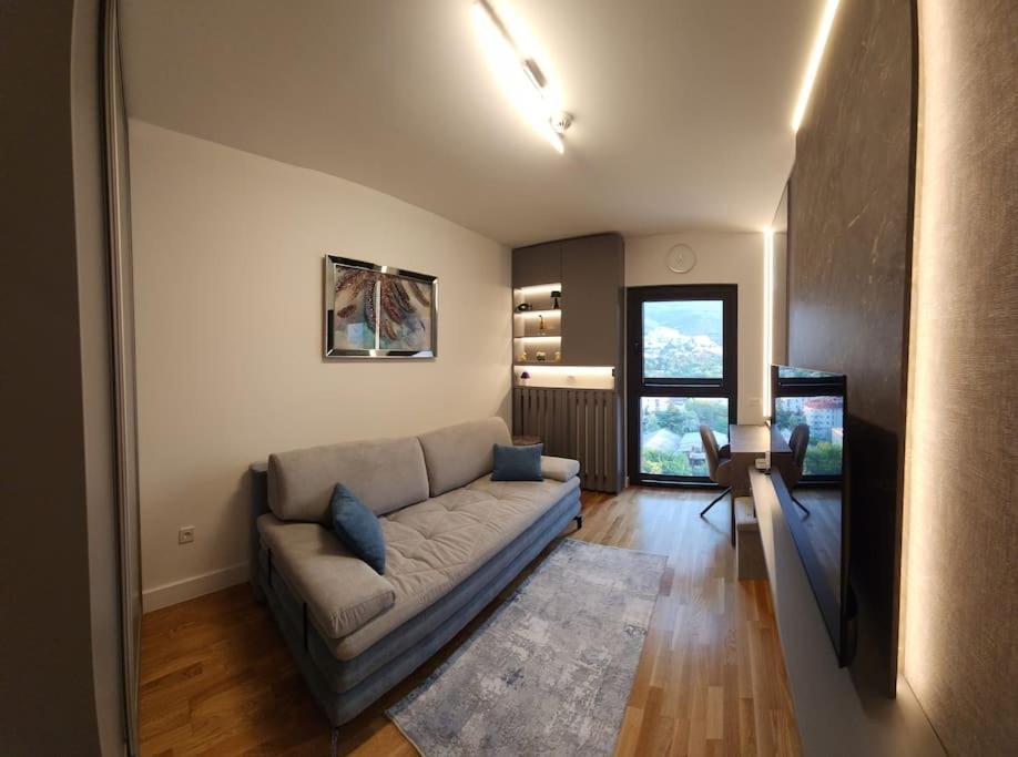 Diamond Residences 2bd 2bth 11fl Lux & Free P *