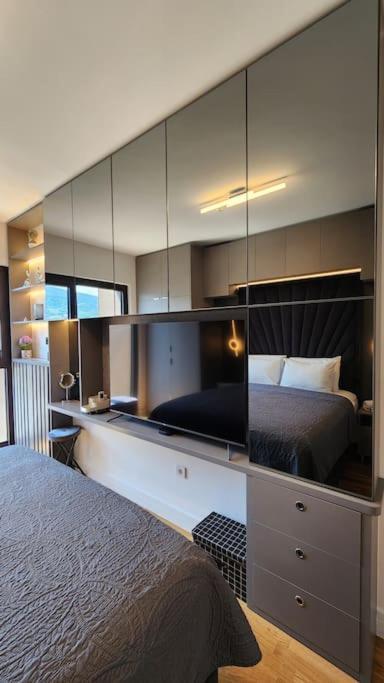 Diamond Residences 2bd 2bth 11fl Lux & Free P Apartment Skopje
