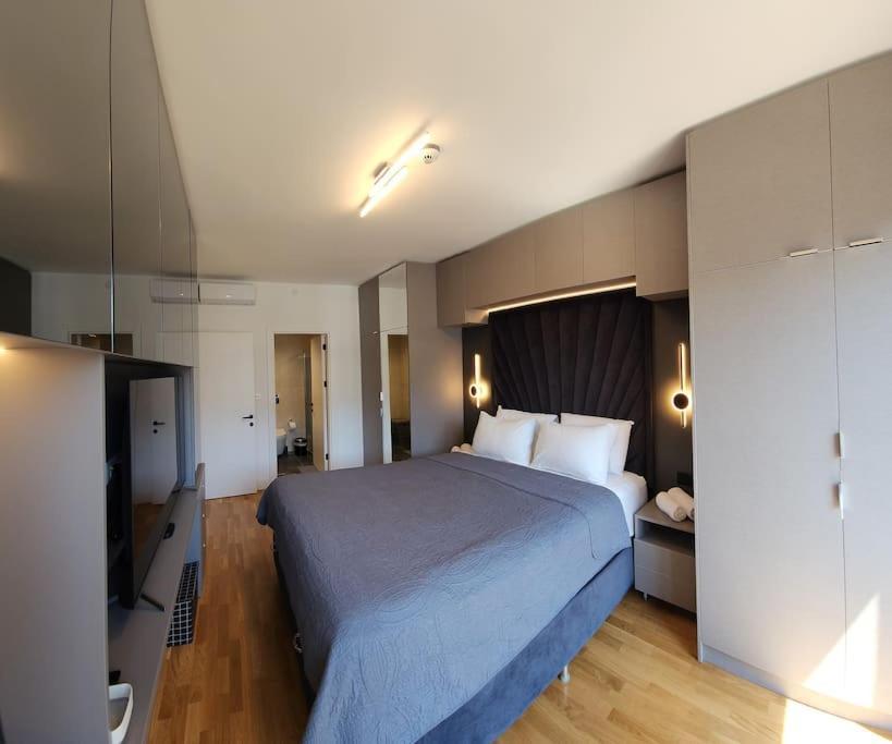 Apartment Diamond Residences 2bd 2bth 11fl Lux & Free P Skopje